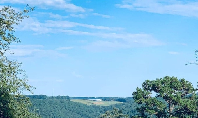 Shirley House | The Hilltop Hideaway, Lake and River Fun!