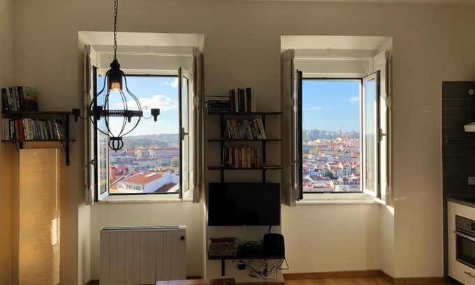 Alfama Apartment | The Hilltop Nest