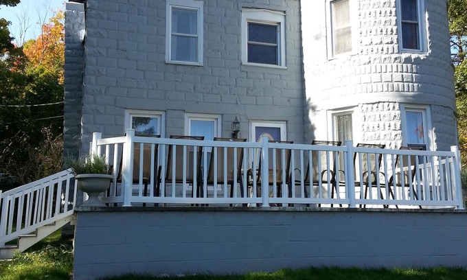 Frankfort House | The historic Castle House