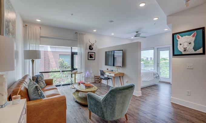 River District Apartment | The Hive 202 King Balcony by BlueStar