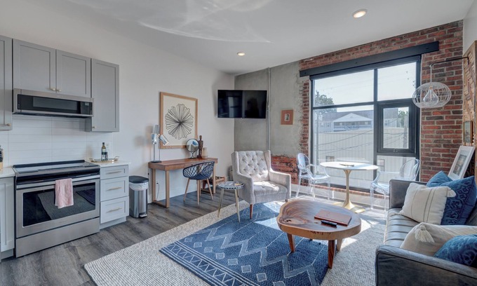 River District Apartment | The Hive 204 Sweeter by BlueStar