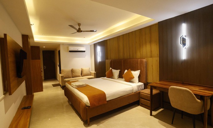 Noida Hotel | The Hoften Lotus Court Noida