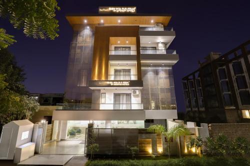 Sector 51 Hotel | The Hoften Sukh Vasa, Sector 51 & Golf Course Ext Road