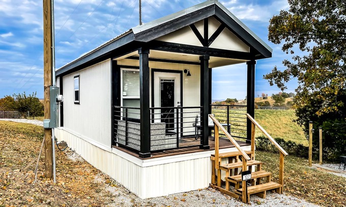 Yellville House | The Holiday Armadillo AR Tiny House