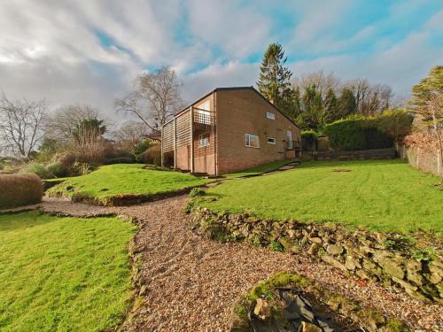 Tealby House | The Hollow Tealby