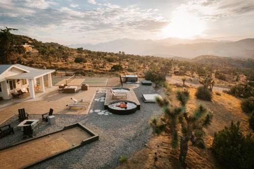 Pioneertown House | The Hoopa House Pickleball Paradise