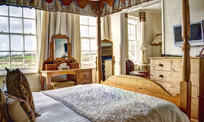 Rye Bed & Breakfast | The Hope Anchor