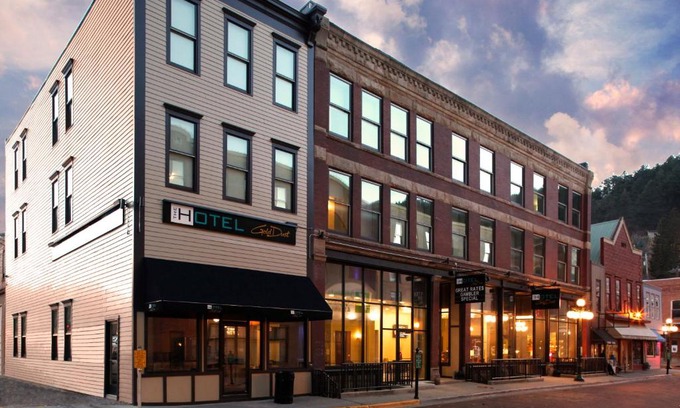 Deadwood Hotel | The Hotel by Gold Dust