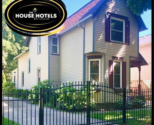 Detroit - Shoreway Apartment | The House Hotels - W47th 2 - 5 Minutes from Downtown