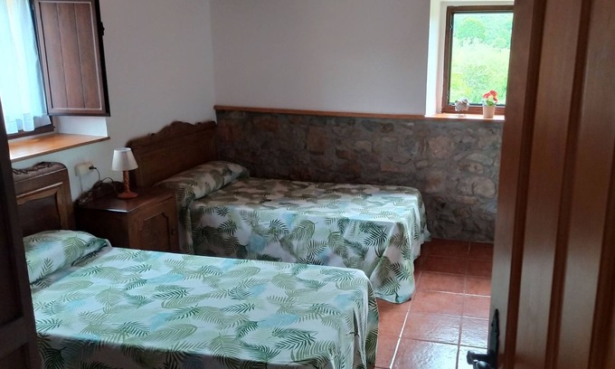 Peruyes Other | The house offers space for 8 people (4 bedrooms, dining room, living room,