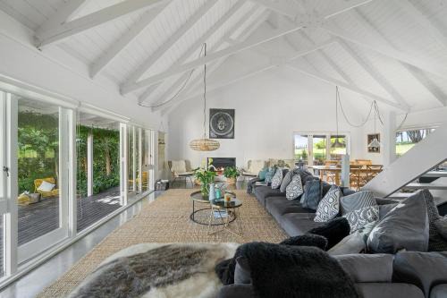Te Horo House | The House - The Lodge Te Horo
