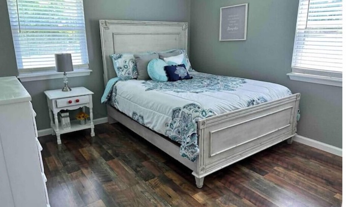 Russellville House | The Houston House: Convenient, Clean, and Newly Remodeled Home