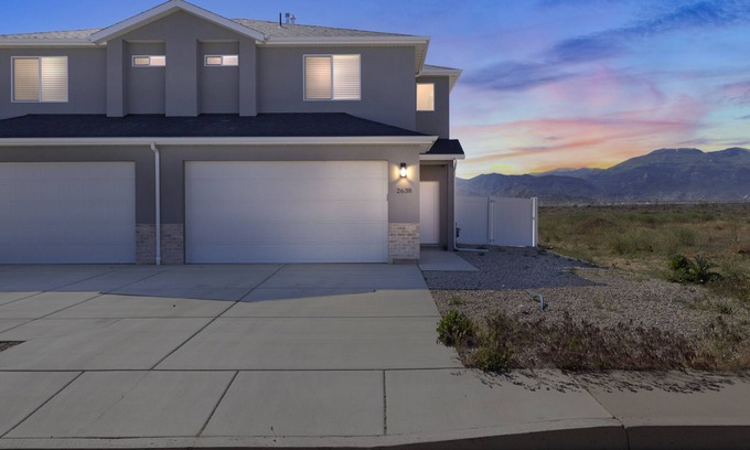 Cedar City House | The Ideal Getaway 3 Bedroom Home by RedAwning