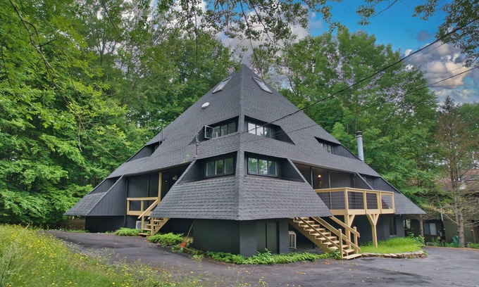 Hamlin Cabin | The infamous Pocono Pyramid nFeatured on HGTV Ugliest House In America!