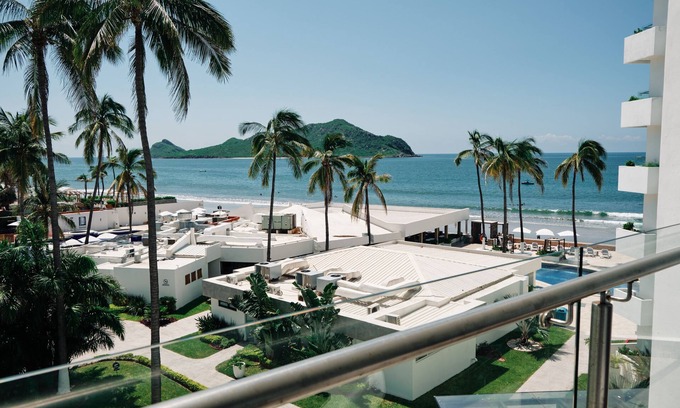 Zona Dorada Hotel | The Inn At Mazatlan