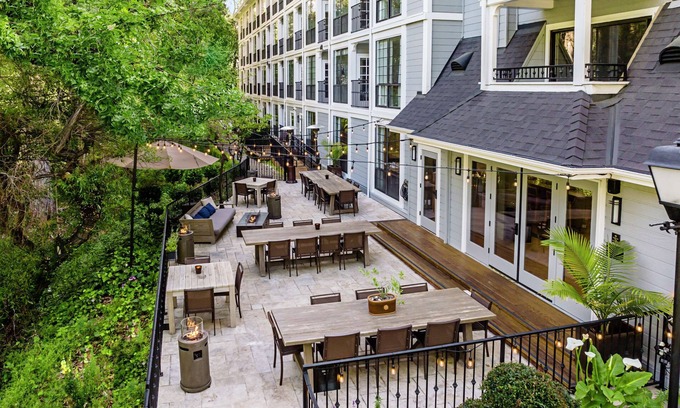 Saratoga Hotel | The Inn at Saratoga, Tapestry Collection by Hilton