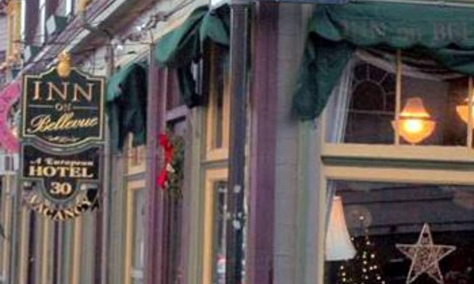 Top of the Hill Bed & Breakfast | The Inns On Bellevue