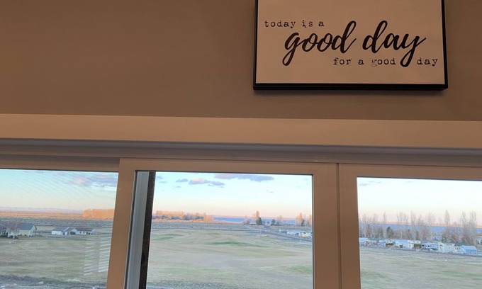 Moses Lake House | "The Irons" Fairway and Water view at Legacy Golf Resort