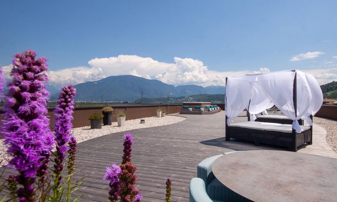 Unterrain/Riva di Sotto Hotel | The Lodge Hotel
