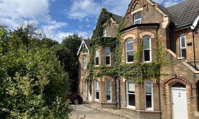 Bournemouth City Centre Apartment | The Ivy Apartments