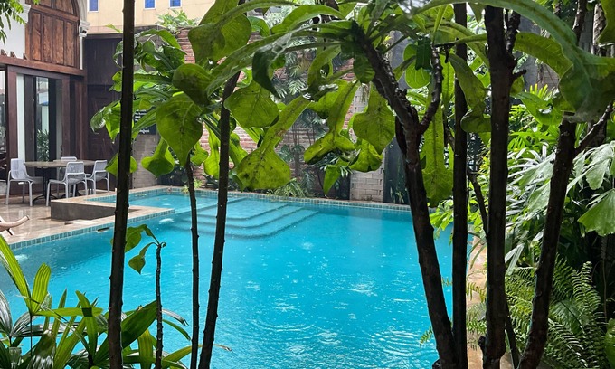 Kampot Hotel | The J Break Boutique