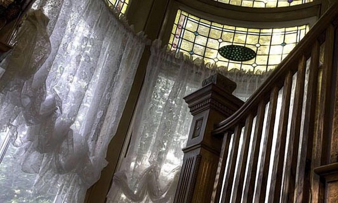 Belfast Bed & Breakfast | The Jeweled Turret Inn