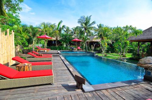 Mushroom Bay Resort | The Jingga Villas
