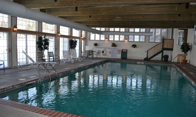 Lincoln Hotel | The Kancamagus Lodge