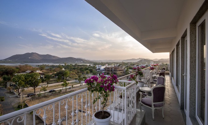 Shavri Colony Hotel | The Kehloor