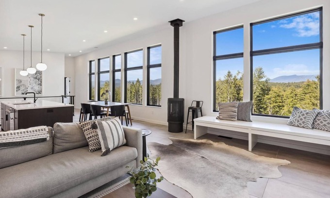 Stowe Hollow House | The Kelley at Eloise Lane - Stunning New Construction and Convenience!