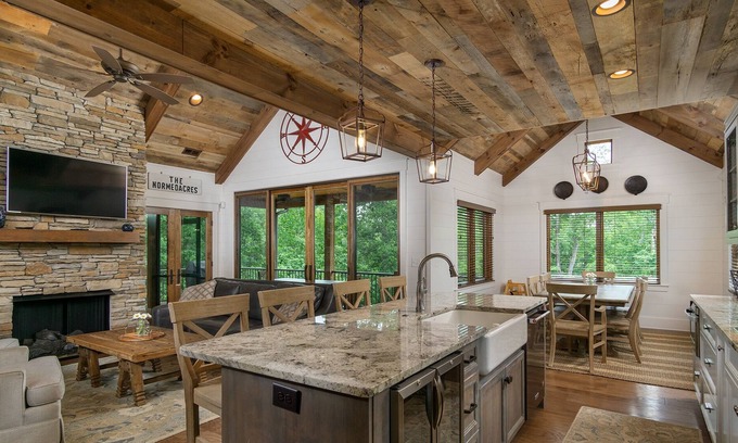 Nebo House | The Kingfisher | Pet Friendly, Lakefront Luxury, Private Beach