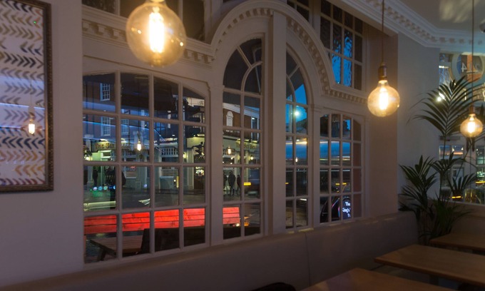 Acton Hotel | The Kings Head Hotel