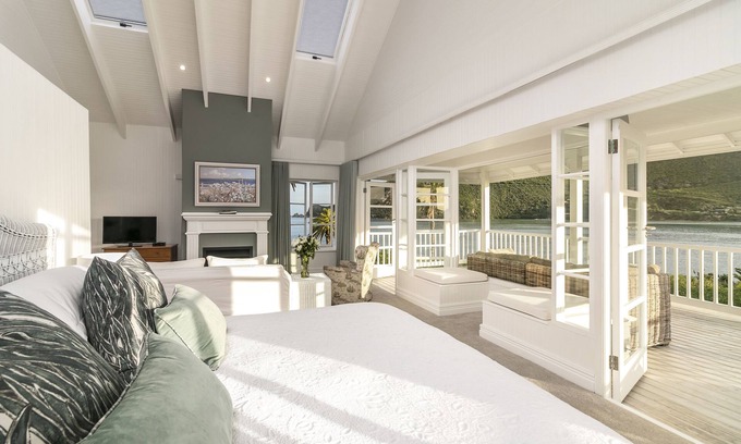Knysna Bed & Breakfast | The Knysna Belle