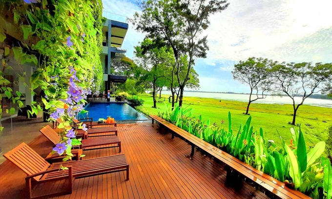 Anuradhapura Hotel | The Lake Forest Hotel