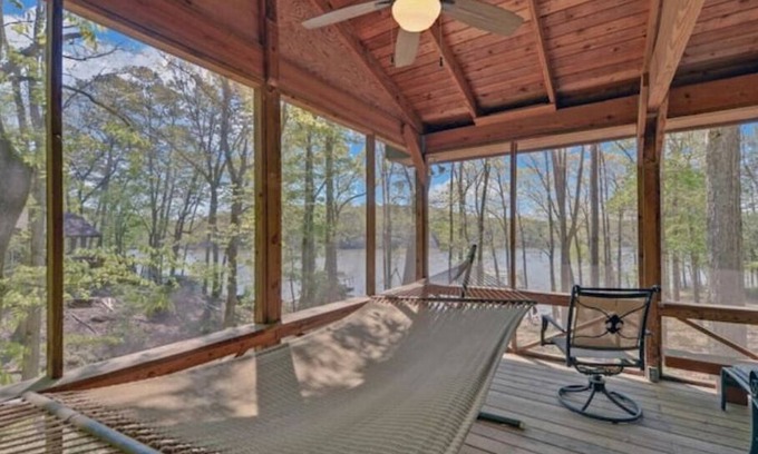 Gainesville Cottage | The Lake House Cottage