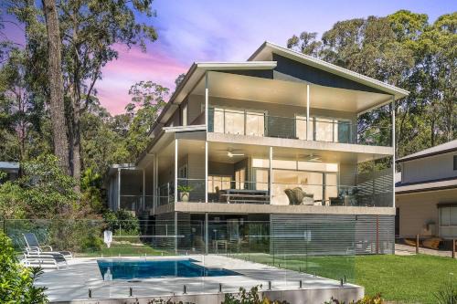 Murrays Beach House | The Lake House - Lakefront Oasis At Murrays Beach!