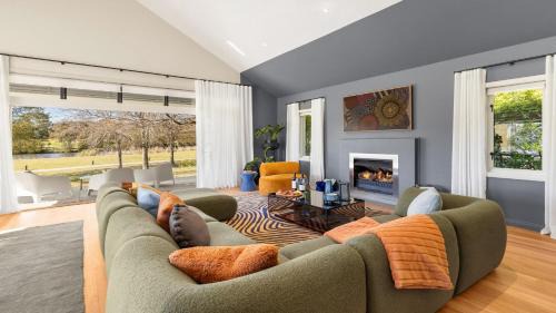 Pokolbin House | The Lake House - The Vintage