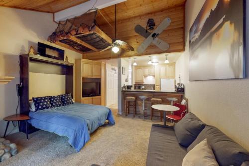 Shaver Lake Apartment | The Lake House