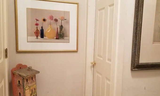 Kintnersville Apartment | The Lake Nockamixon Art Farm Getaway