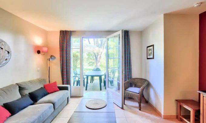 Monflanquin Villa | The Lake residence - maeva Home - 4 Room House 8 People - Prestige