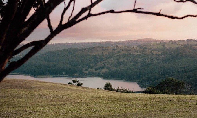 Montville Cottage | The Lakehouse Folk - Best View, Luxurious & Affordable