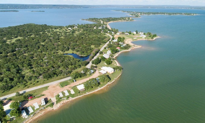 Tow Apartment | The Lakeside Studio 2