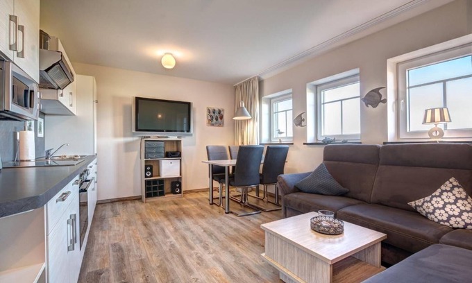 Stolpe Apartment | The Landhof Windflüchter LH-305 - Family-friendly vacation apartment on Usedom -