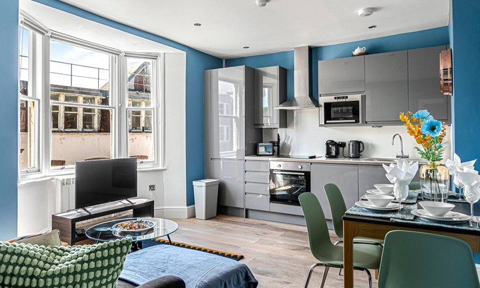 Brighton City Centre Apartment | The Lanes in Brighton by Creatick