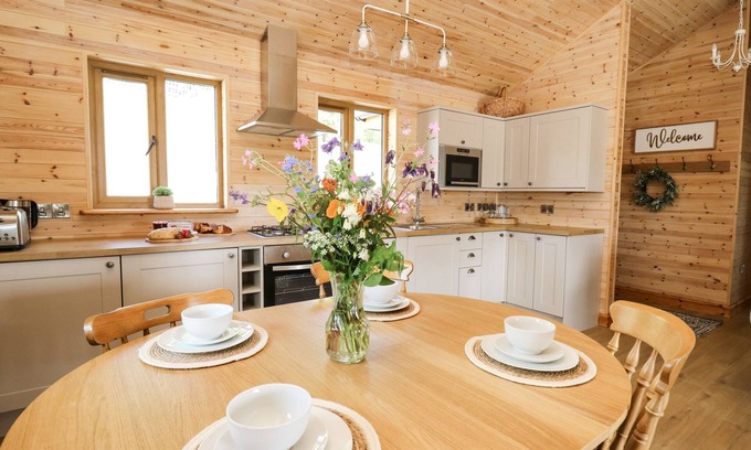 Llanidloes Cottage | The Larches