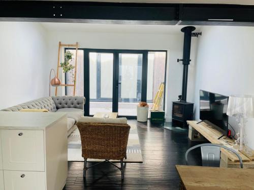 Upper Norwood House | The Lawns Private Rooms in Shared Home