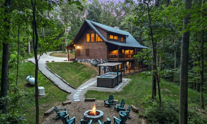 Laurelville Cabin | The Leaflet | Swim Spa | Theater Room