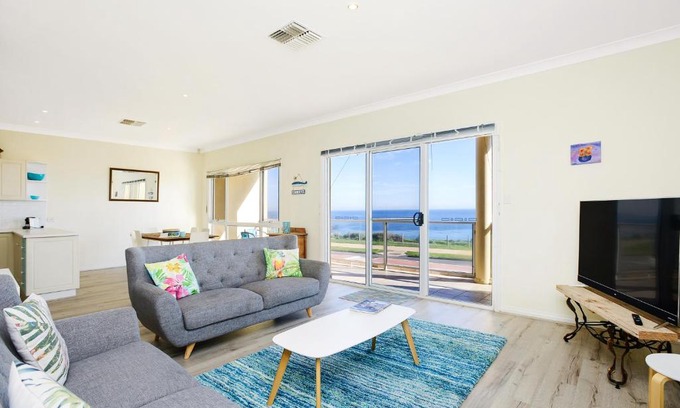 Aldinga Beach House | The Leafy Dragon
