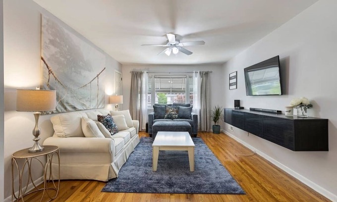 Bloomfield House | The Lennox Stay - Close to NYC ☆ Free Parking