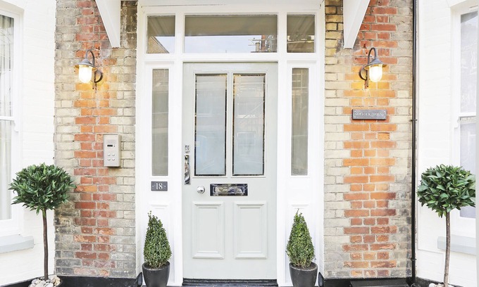 Southwold Apartment | The Lighthouse - luxury hotel style, central apartment with fantastic sea views